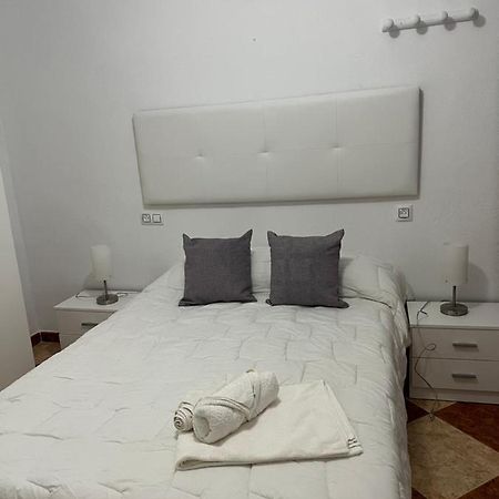 El Torreon 3 Apartment Lora del Rio ภายนอก รูปภาพ